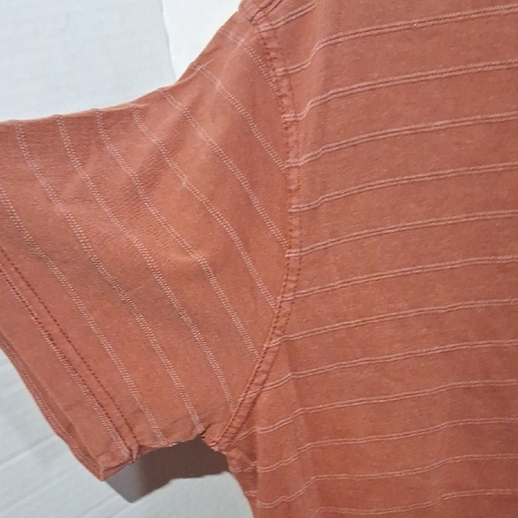 G.H. Bass & Co. Brown Short Sleeve Tee Casual Comfort - Picture 3 of 7